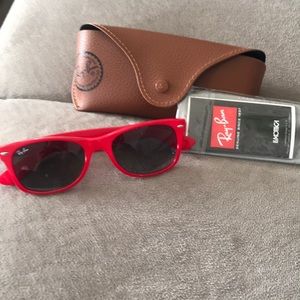 New Wayfarer Ray Bans (red) like new condition